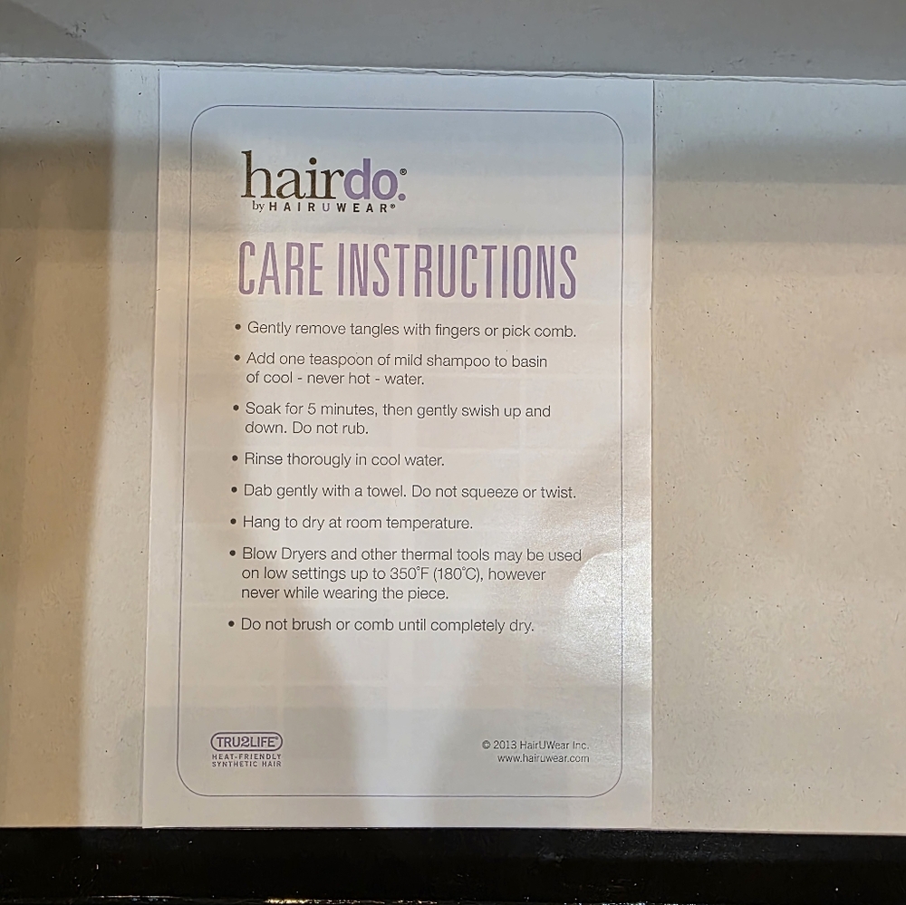 Women's HAIRUWEAR WIG Free Shipping - Picture 5 of 15